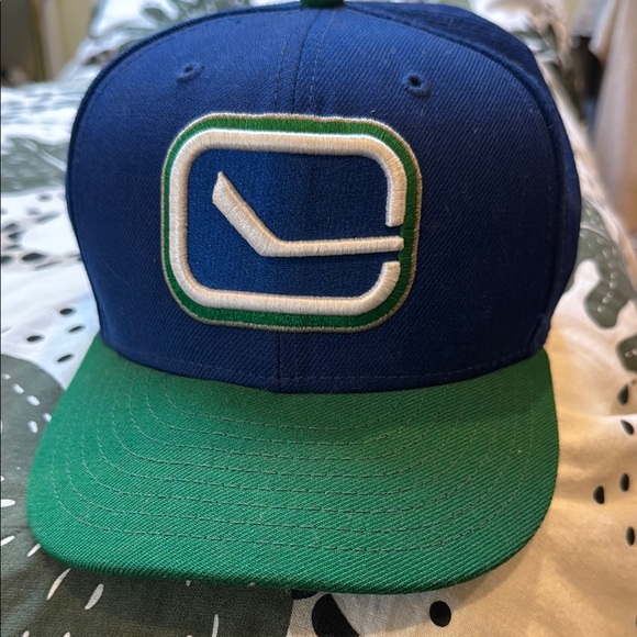 New Era Other - Wool full back Canucks New era hat